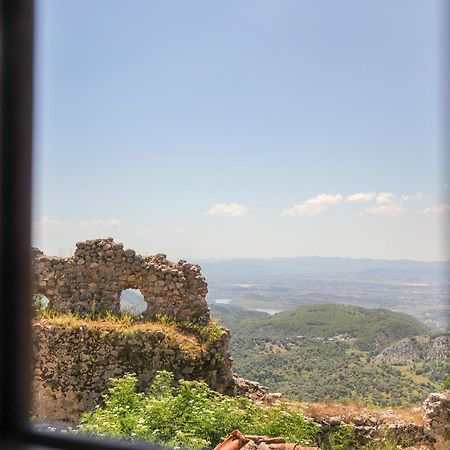 Hotel The House Of Dollma , Inside Kruja Castle Extérieur photo