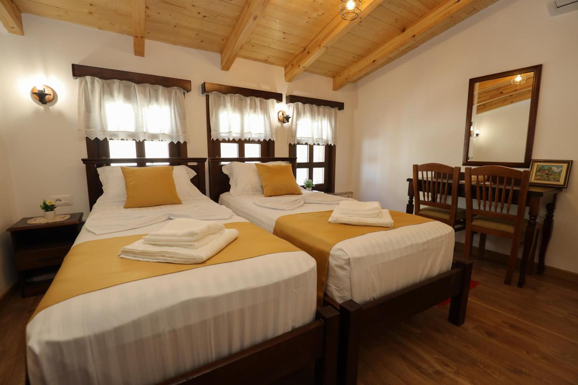 Hotel The House Of Dollma , Inside Kruja Castle Extérieur photo