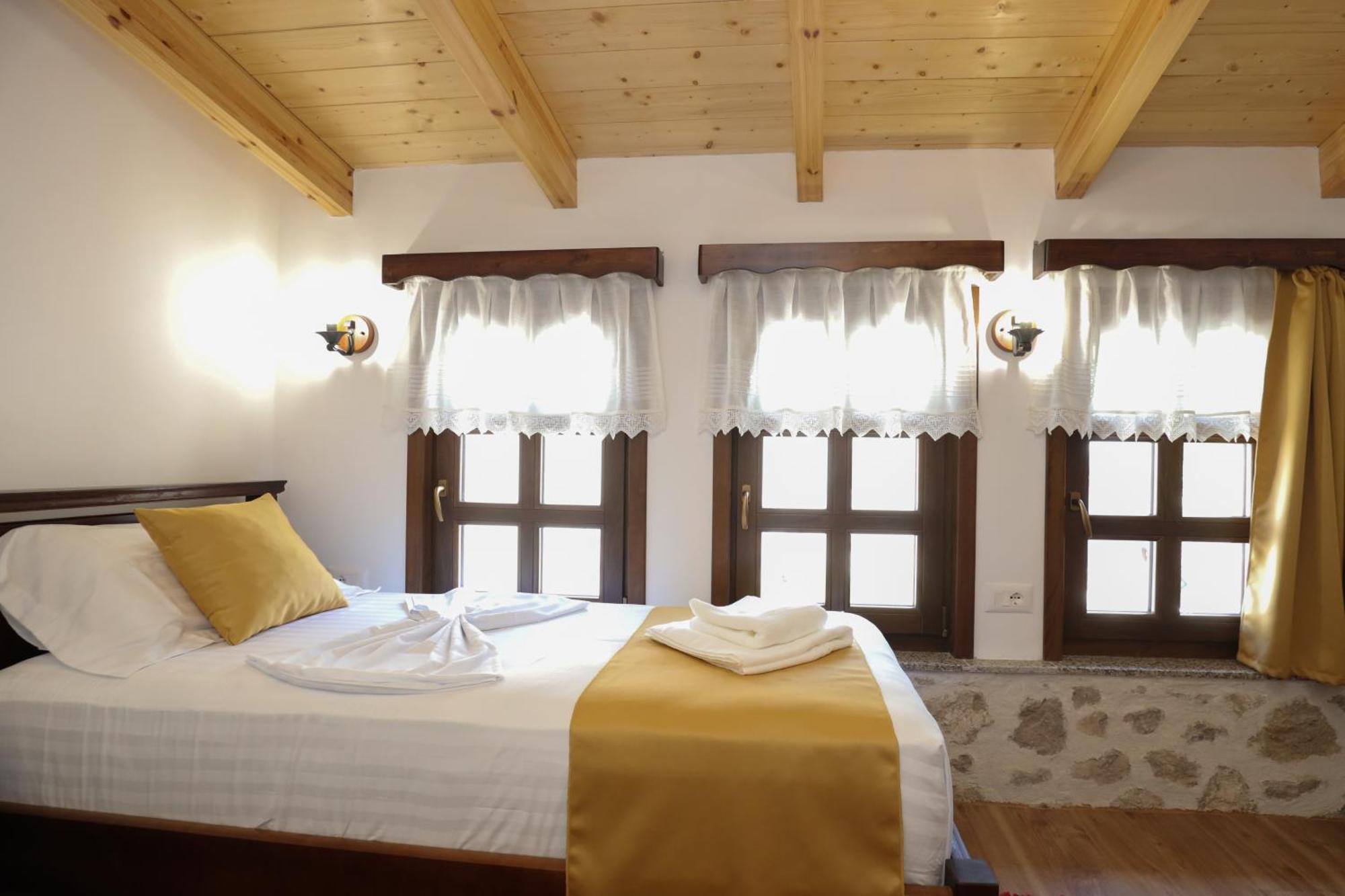 Hotel The House Of Dollma , Inside Kruja Castle Extérieur photo