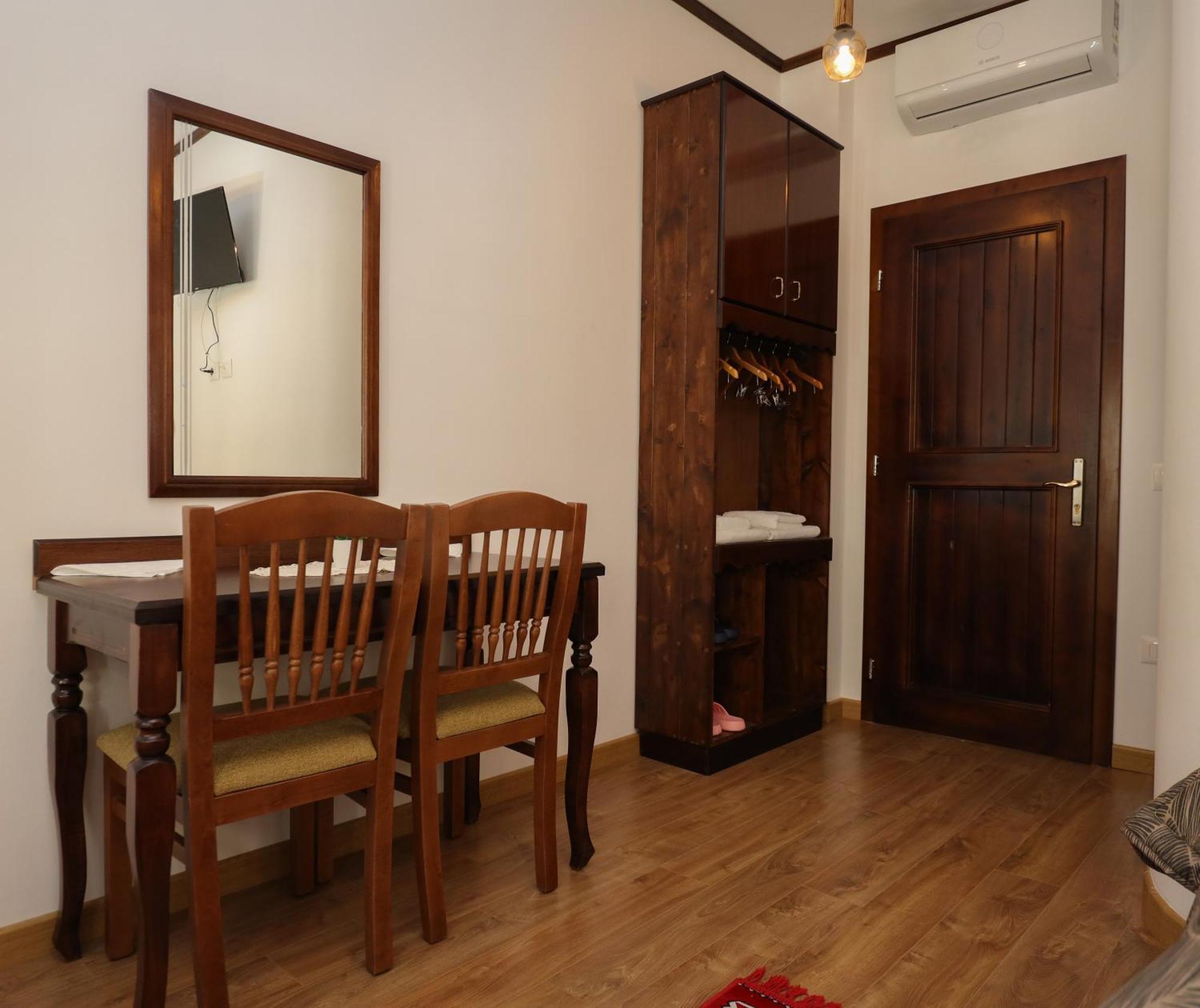 Hotel The House Of Dollma , Inside Kruja Castle Chambre photo