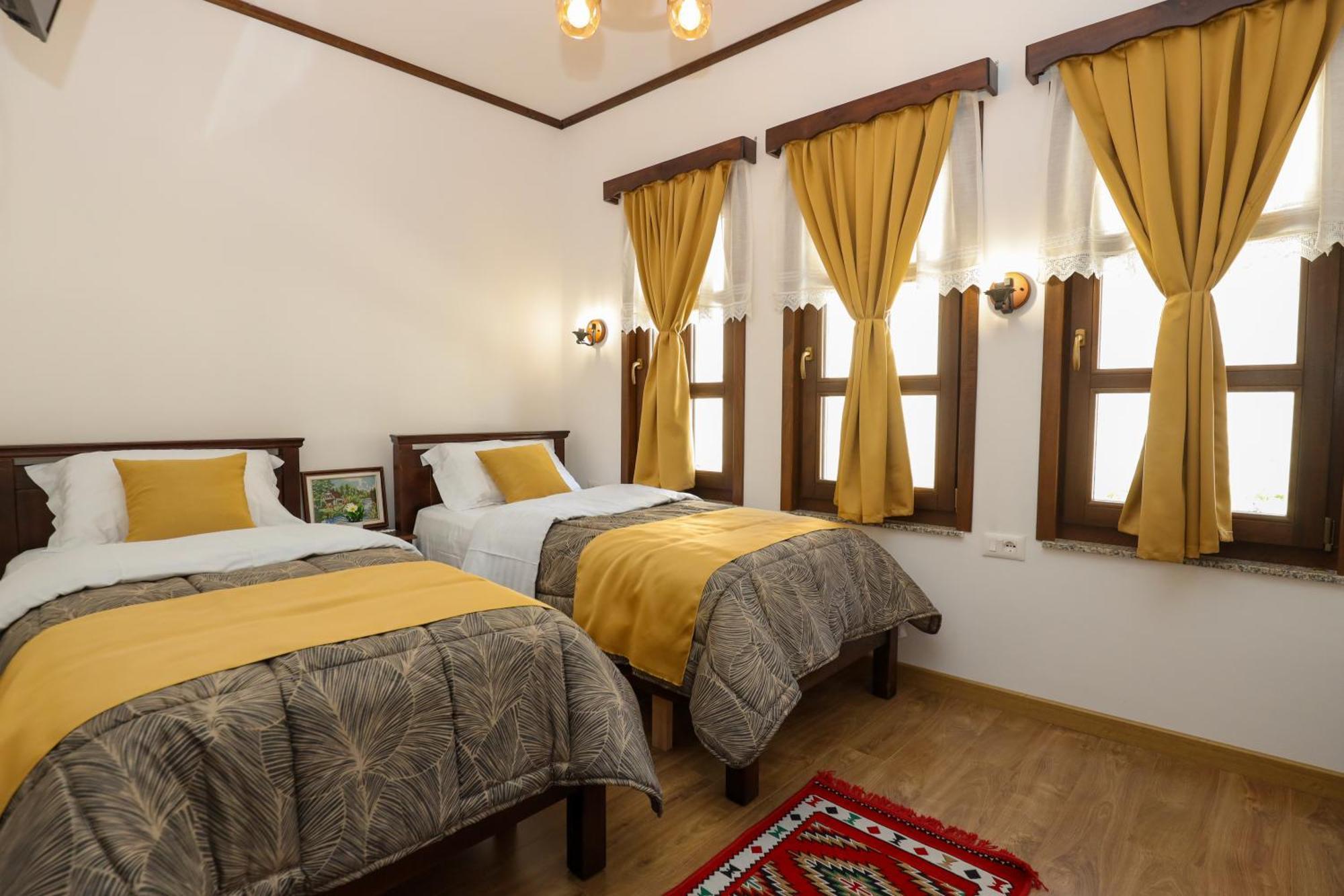 Hotel The House Of Dollma , Inside Kruja Castle Extérieur photo