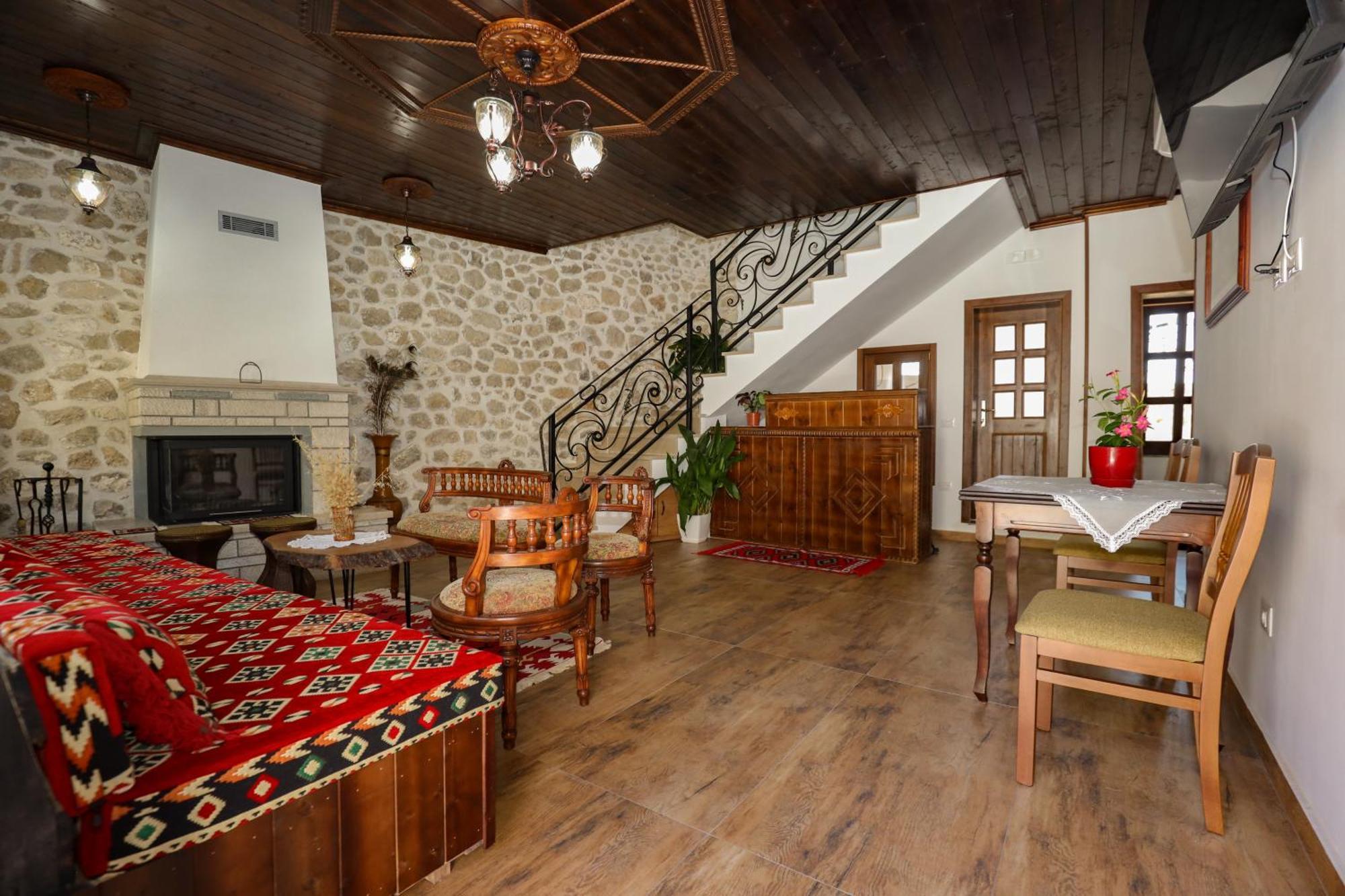 Hotel The House Of Dollma , Inside Kruja Castle Extérieur photo